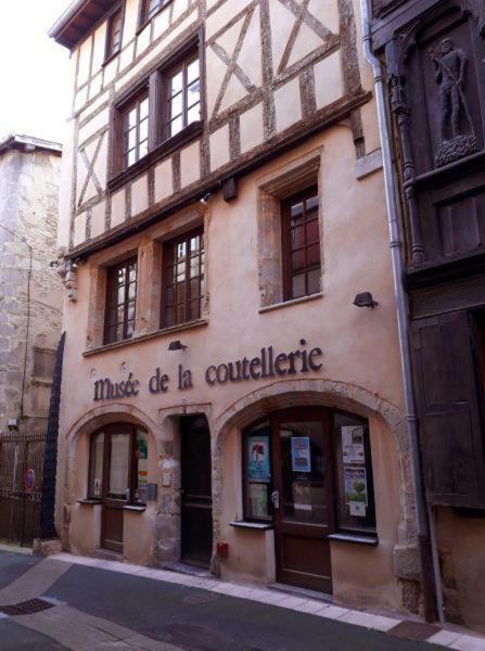 Le Medieval Thiers Esterno foto